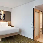 Hampton By Hilton Phoenix Hotel 3*