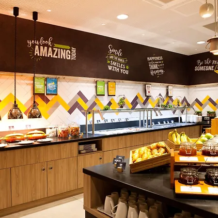 فندق Hampton By Hilton Phoenix 3*