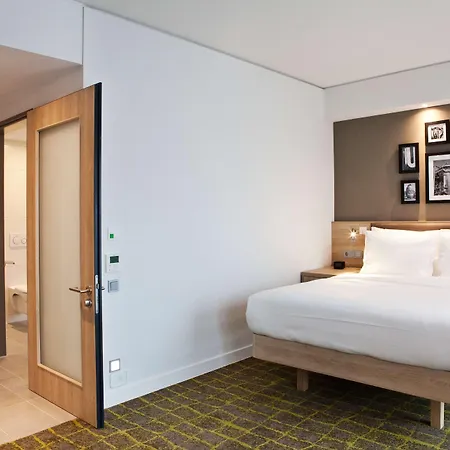 Hotel Hampton By Hilton Phoenix 3*