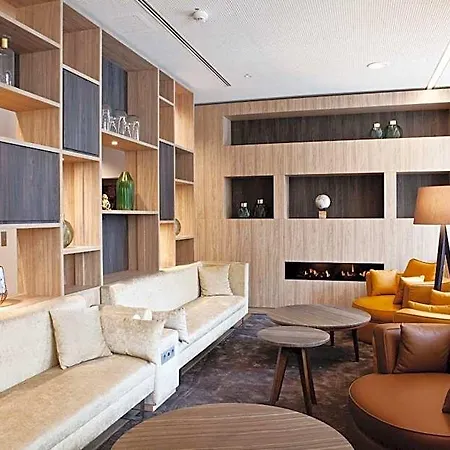 Hampton By Hilton Phoenix 3*