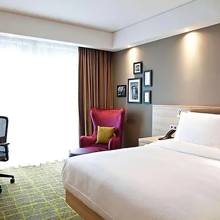 Hotel Hampton By Hilton Phoenix 3*