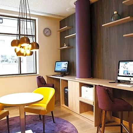Hampton By Hilton Phoenix Hotel 3*