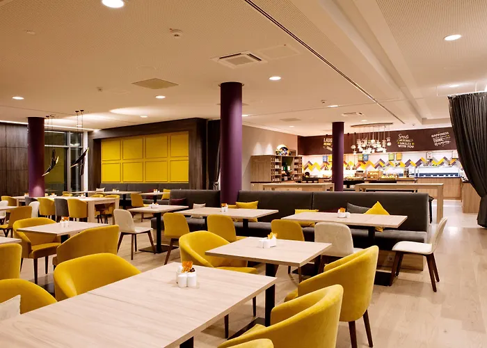 Hampton By Hilton Phoenix Hotel