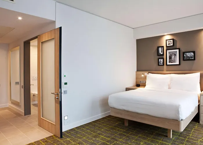 Hotel Hampton By Hilton Phoenix 3*